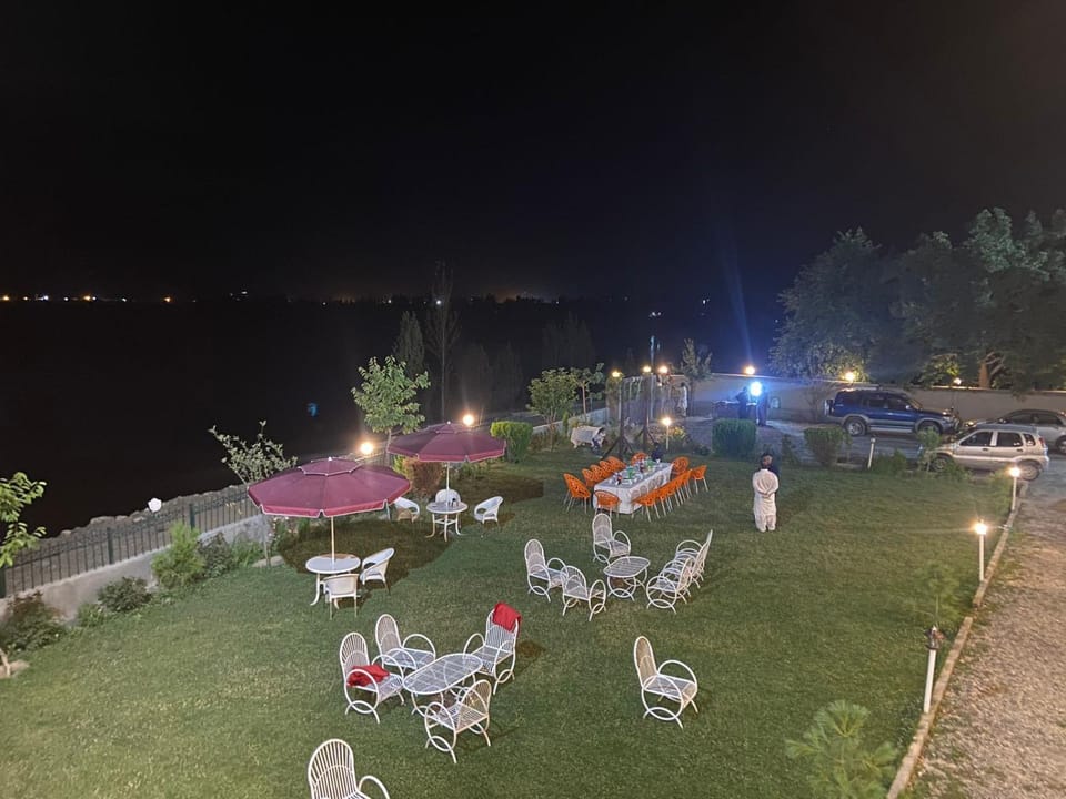 Night, Garden view
