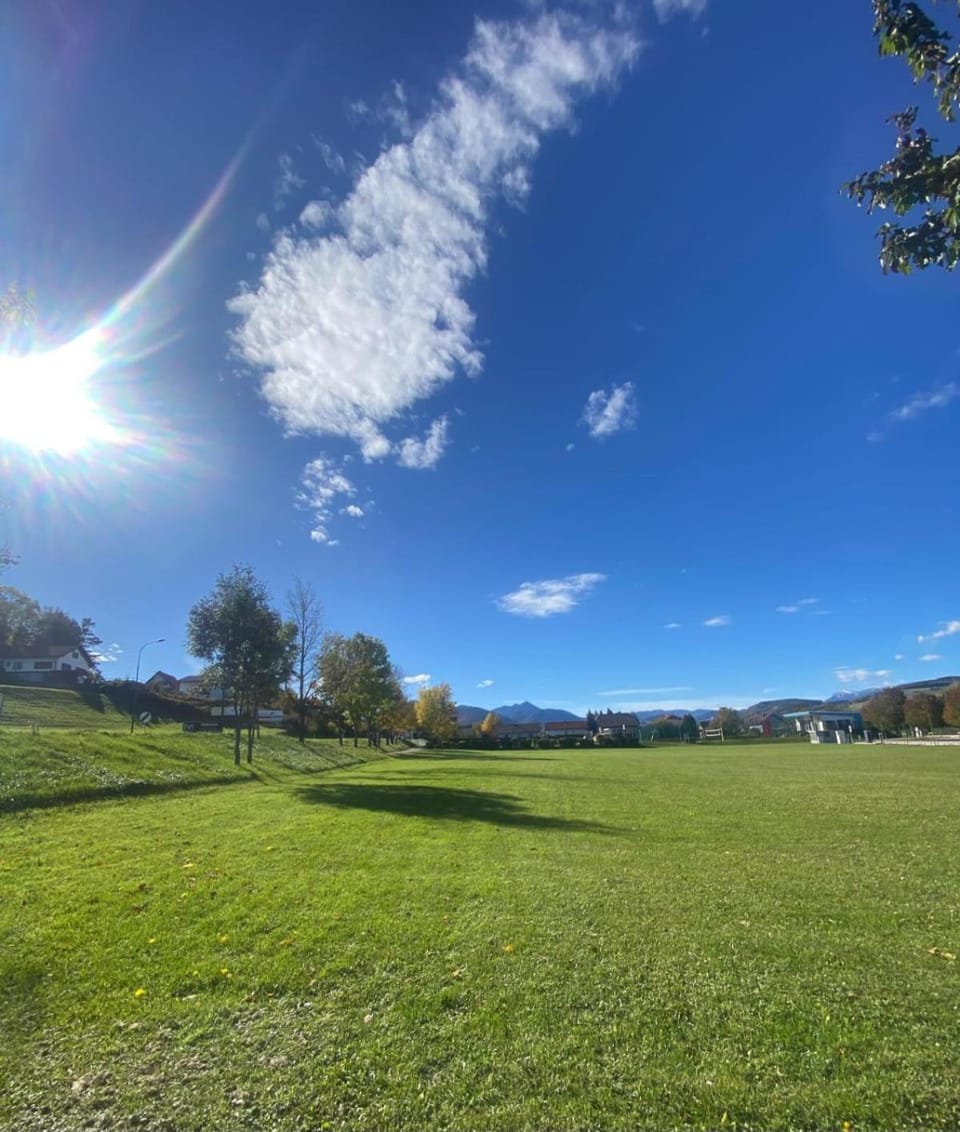 Bergluft TOP 1 Modern Apartment with 2 bedrooms 1 hour from Vienna Parking & 24 hour Self Check-in Apartment in Austria