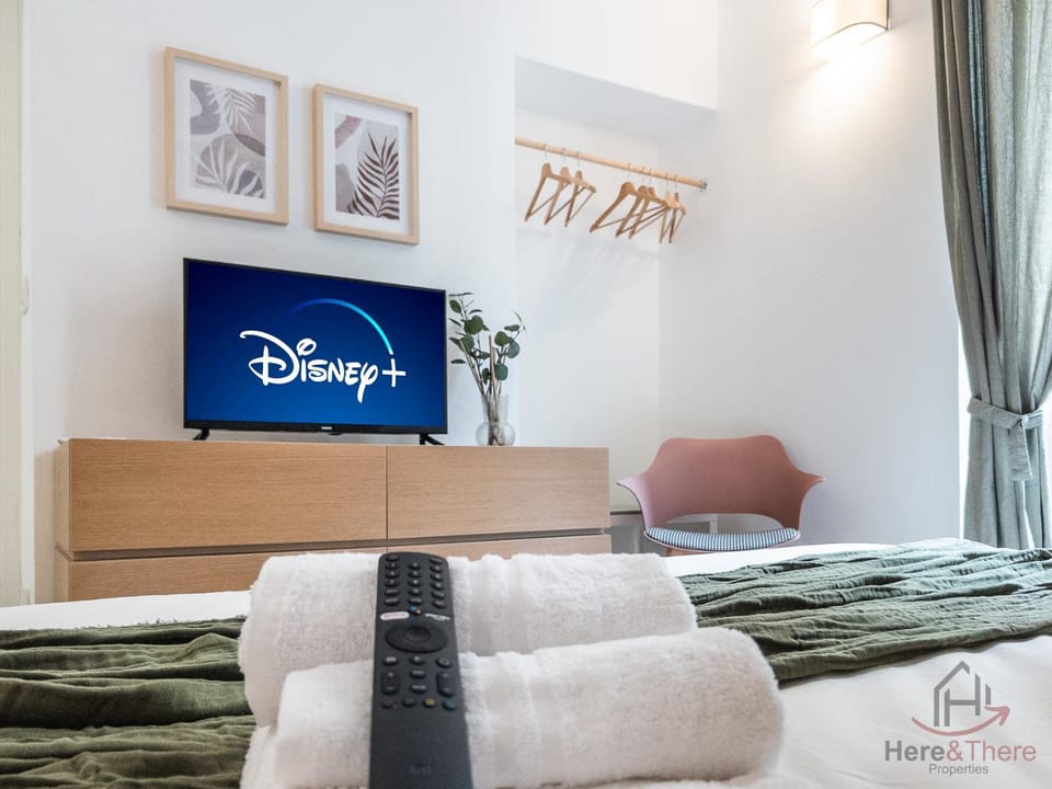 Communal lounge/ TV room, TV and multimedia, Evening entertainment