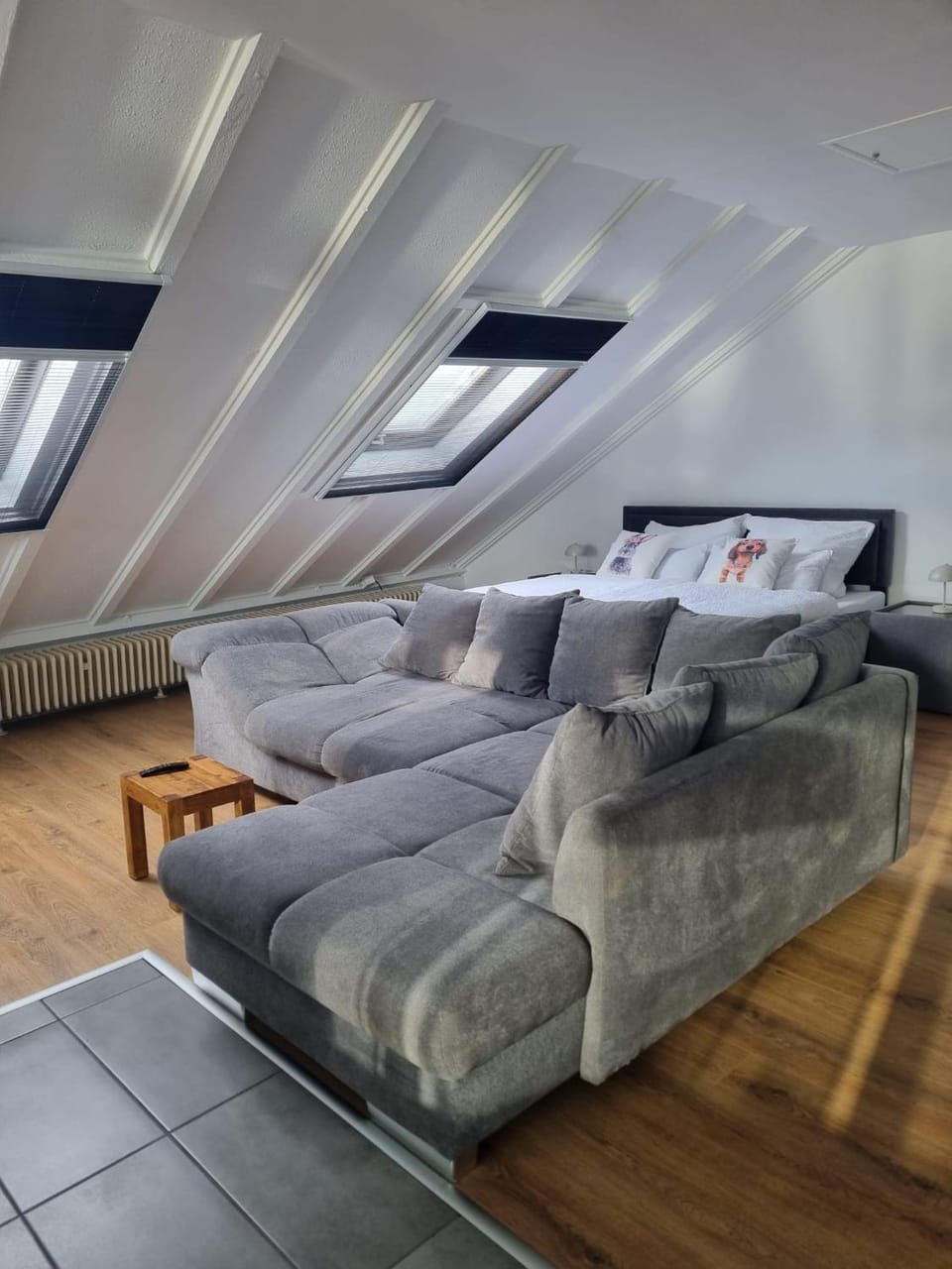 Bed, Living room, Photo of the whole room, Seating area, Bedroom