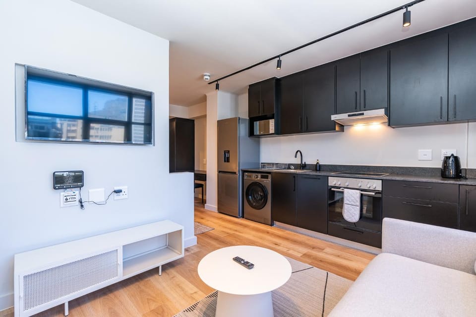 Kitchen or kitchenette, Dining area, dishwasher