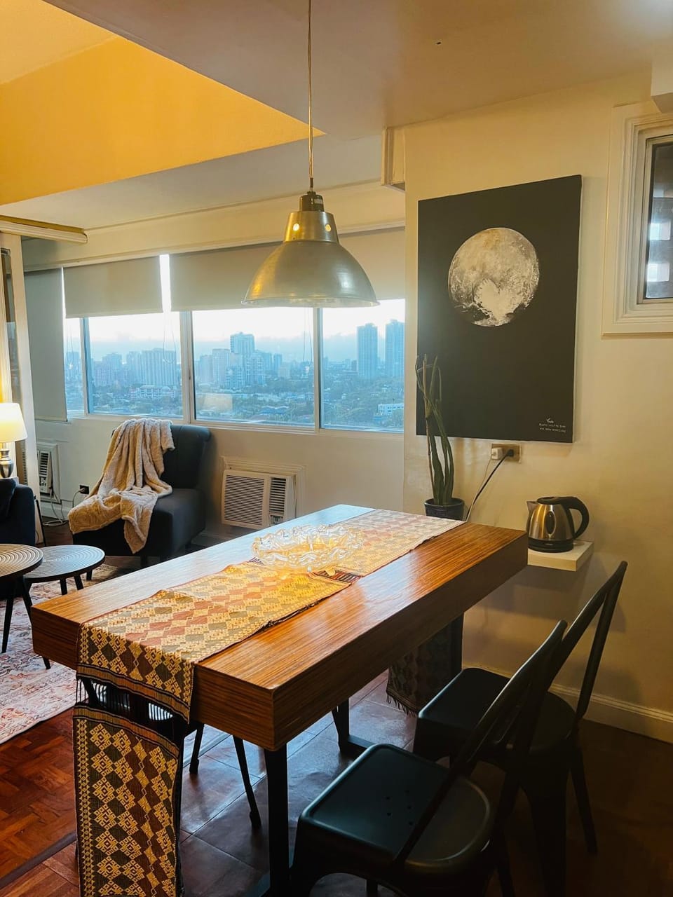 Greenhills 1BR Lower Penthouse w Panoramic View Apartment hotel in Quezon City