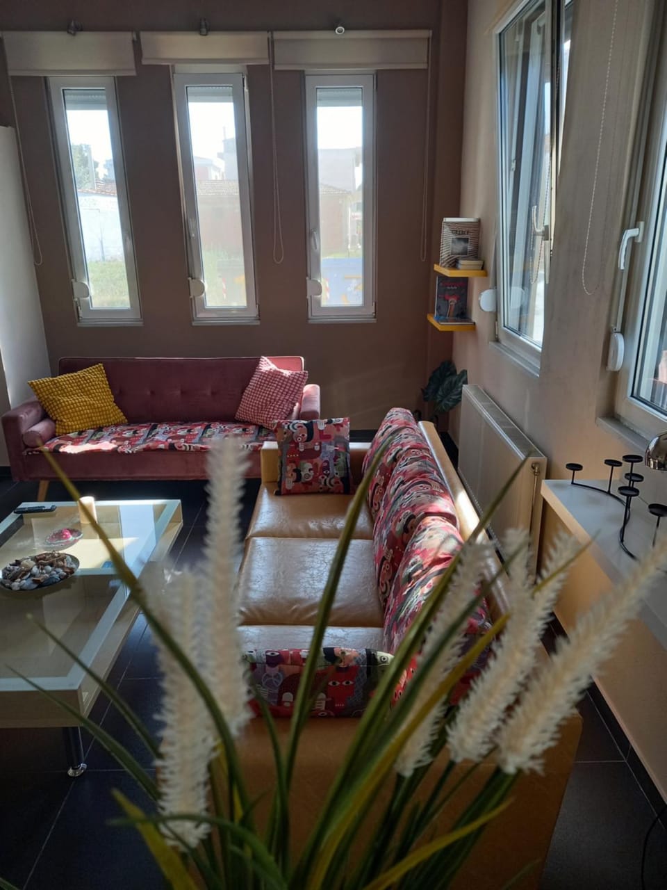 Living room, Photo of the whole room, Seating area
