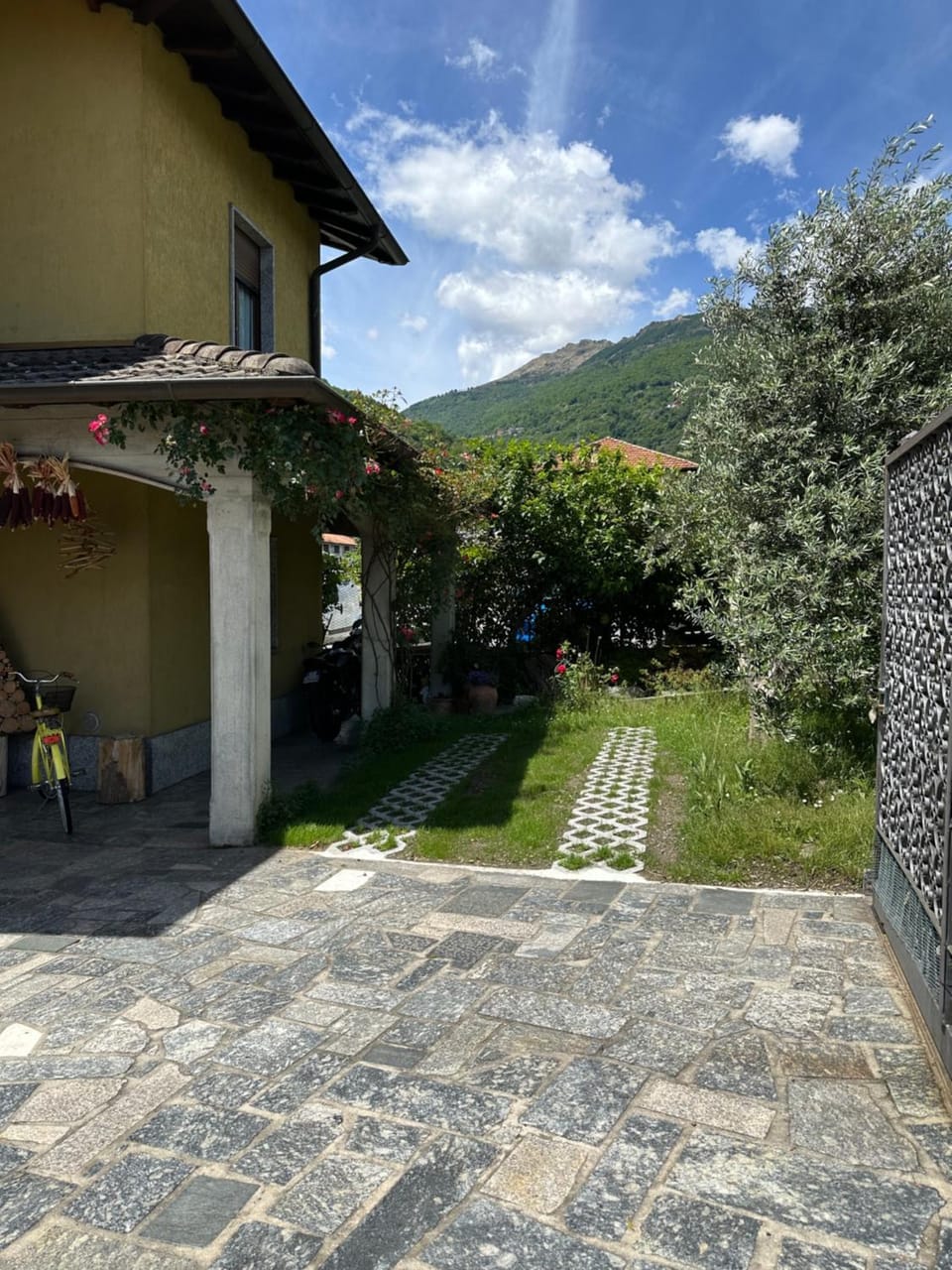 Garden, Parking