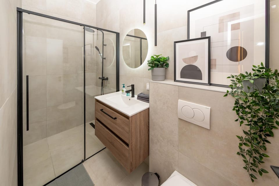 Shower, Bathroom
