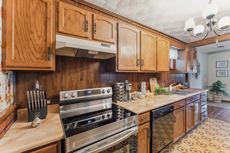 Niagara Falls Getaway- Perfect Place to Unwind home Apartment in Niagara Falls