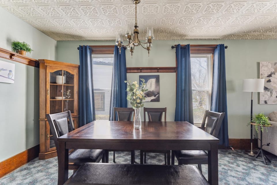 Niagara Falls Getaway- Perfect Place to Unwind home Apartment in Niagara Falls