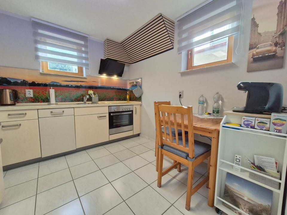 Kitchen or kitchenette, Dining area, dishwasher, oven, stove