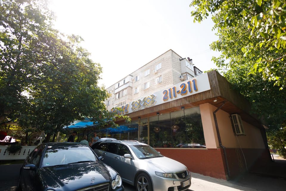 Property building, Location
