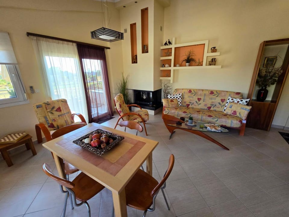 Living room, Seating area, air conditioner