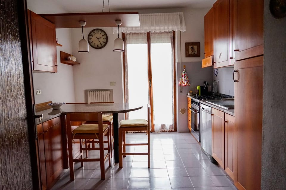 Kitchen or kitchenette, oven, stove