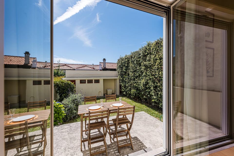 GuestReady - City & Beach Garden Home House in Porto