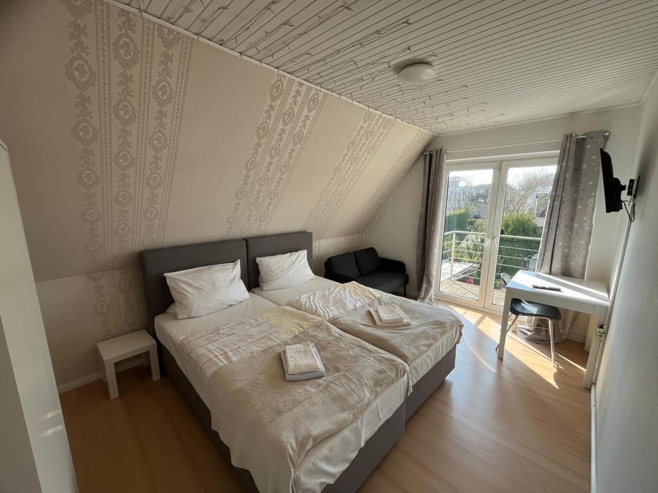 Haus mit Garten an Holstenhallen House in Neumünster