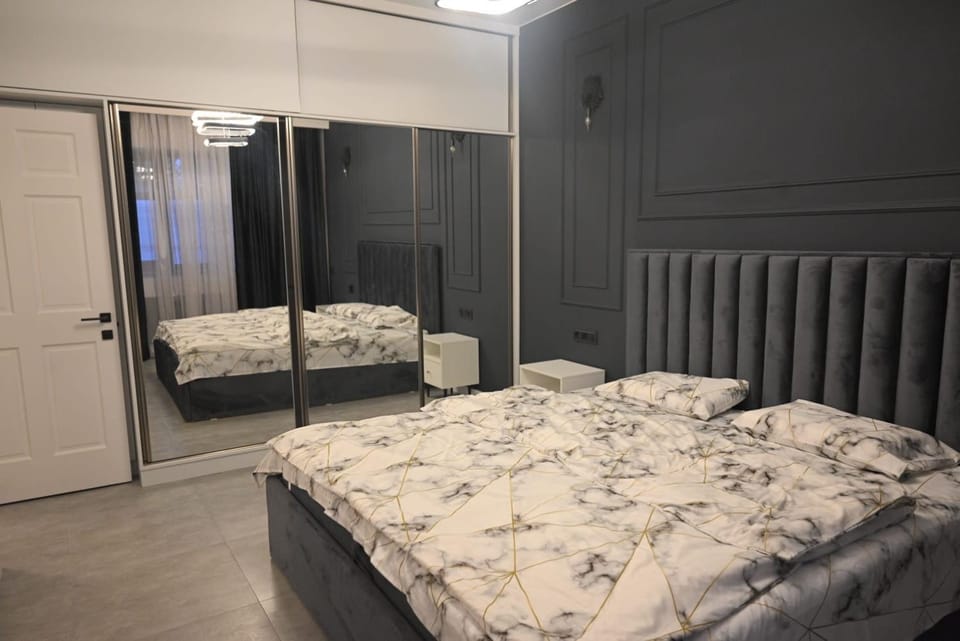 Bed, Photo of the whole room, Bedroom, wardrobe