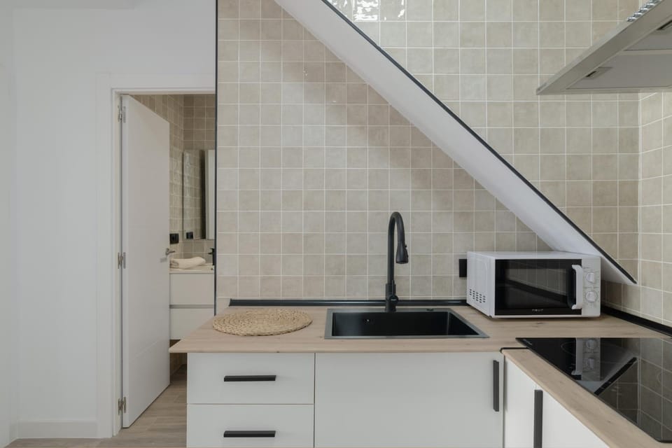 Property building, Kitchen or kitchenette, Living room