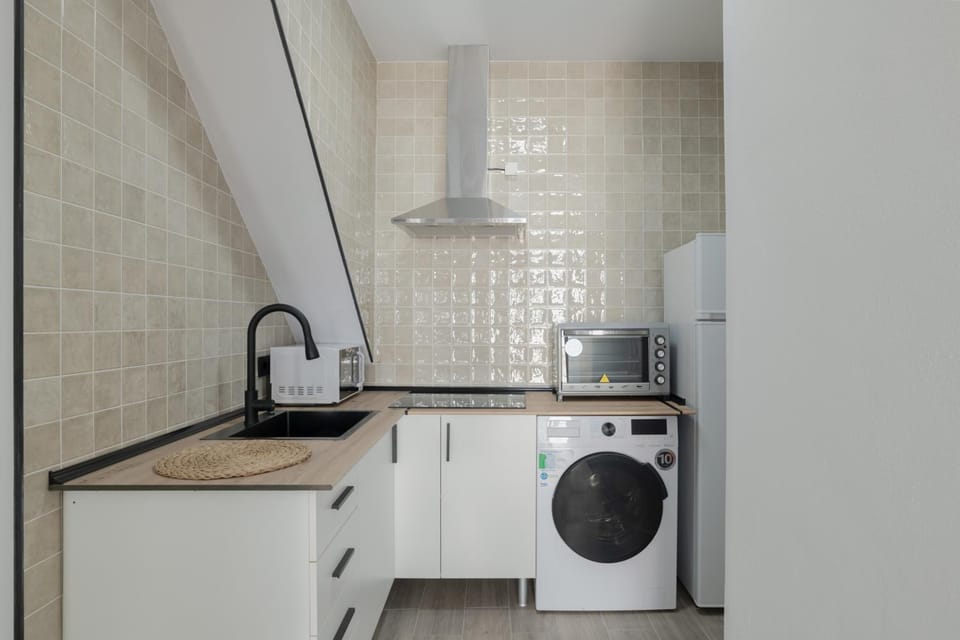 Kitchen or kitchenette, Living room