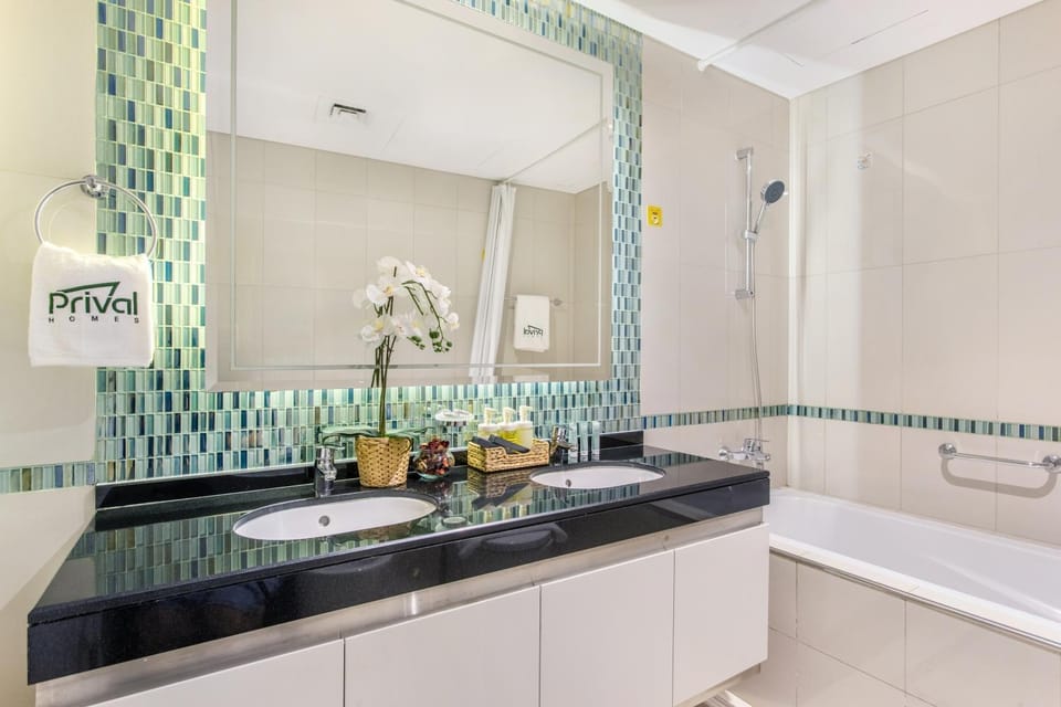 Shower, Bathroom, Bath, towels