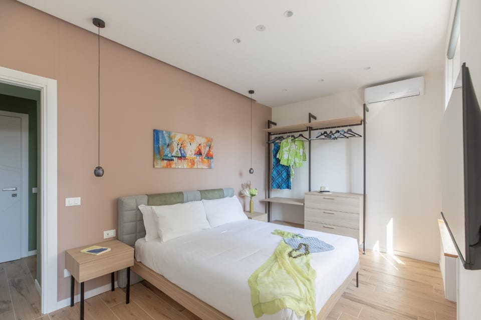 Bed, Photo of the whole room, Bedroom, wardrobe