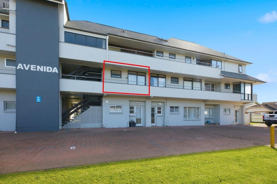 Property building, Parking