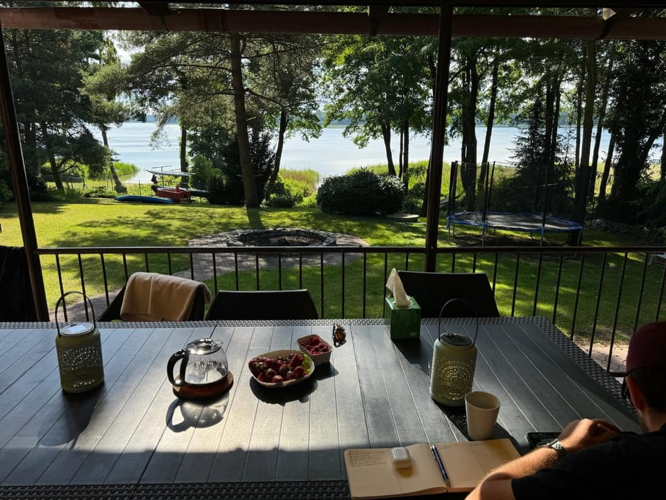 Natural landscape, Garden, View (from property/room), Balcony/Terrace, Seating area, Garden view, Lake view