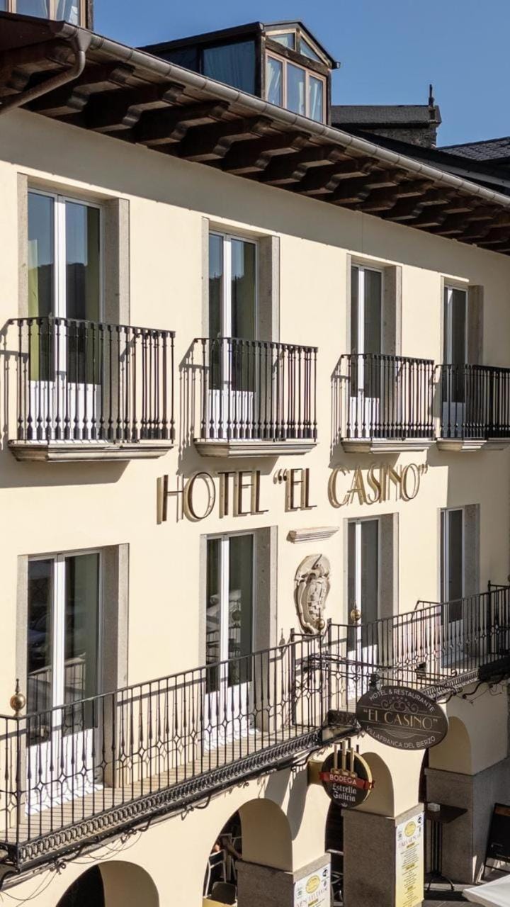 Property building, Day, Balcony/Terrace