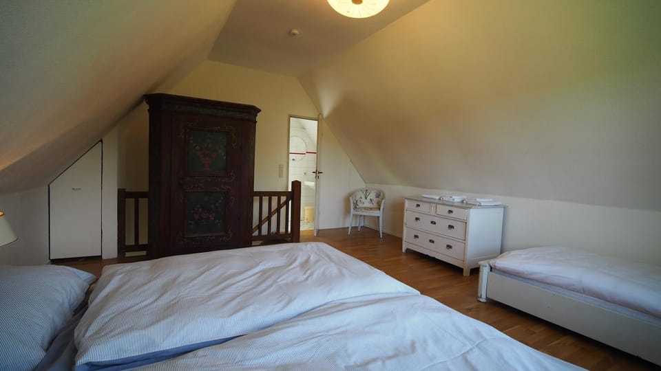 Property building, Living room, Bedroom