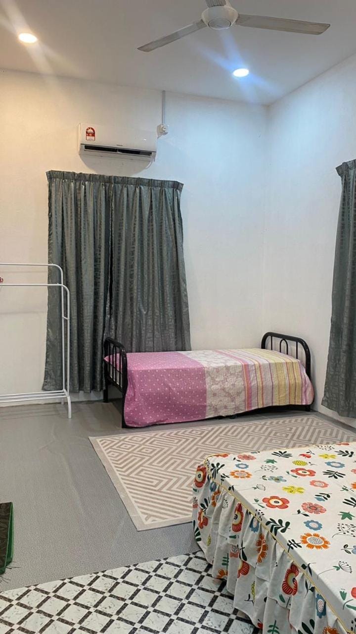 Family PCB Homestay House in Malaysia