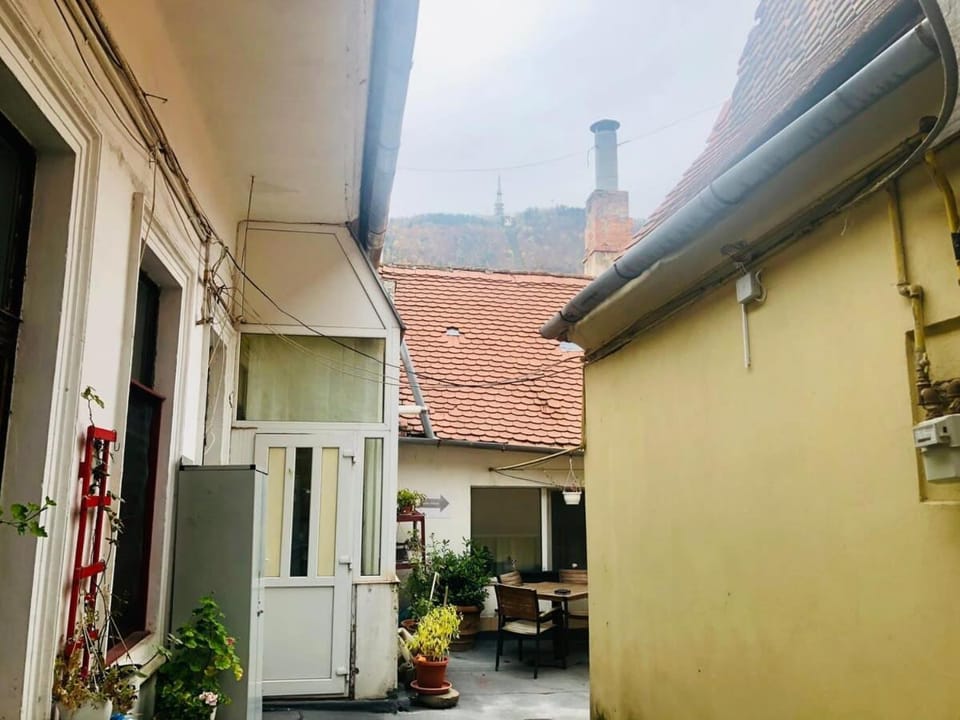 Joy City Stay Spacious Apartment in Brasov