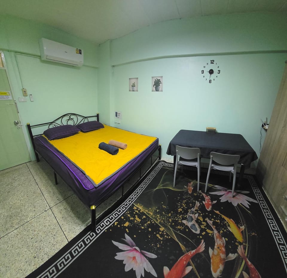 Bedroom, air conditioner