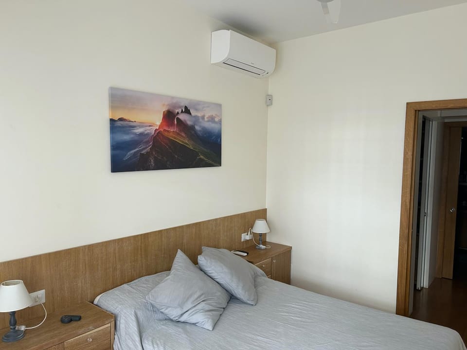 Mountain view, internet, air conditioner