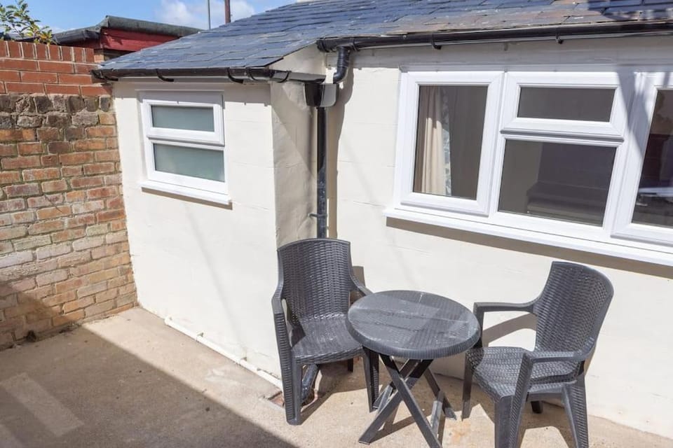 Patio, Garden, Balcony/Terrace