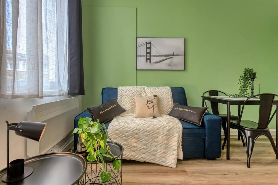 Le Doux Refuge Apartment in Calais