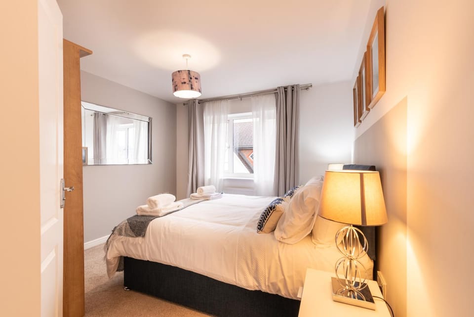 Bed, Bedroom, wardrobe
