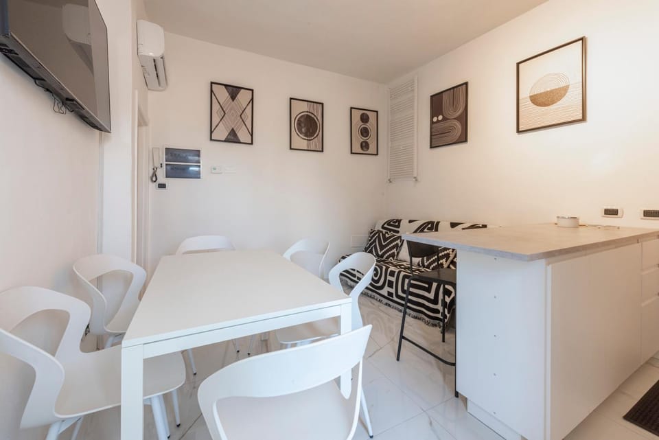 Kitchen or kitchenette, Living room, Dining area