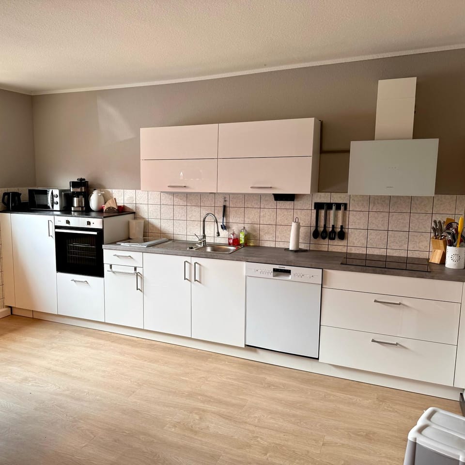 Coffee/tea facilities, Kitchen or kitchenette