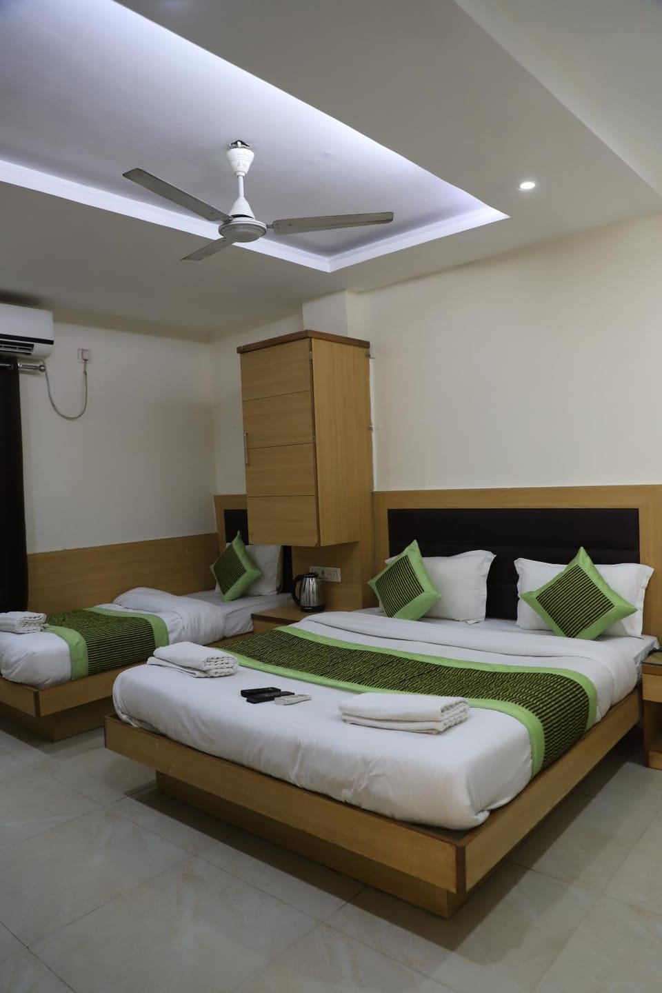 Bed, Photo of the whole room, Bedroom, towels, air conditioner