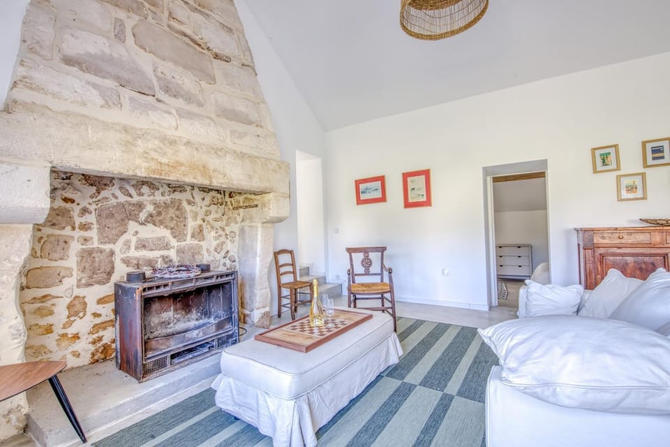 Property building, Living room