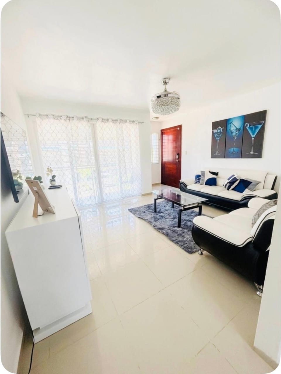 Harmony II , 5 Min to Airport, Pool View Balcony Apartment in Santiago de los Caballeros