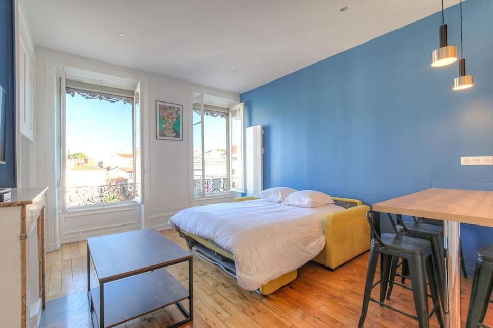 Bel appartement lumineux, Croix-Rousse - Hôpitaux Apartment in Caluire-et-Cuire