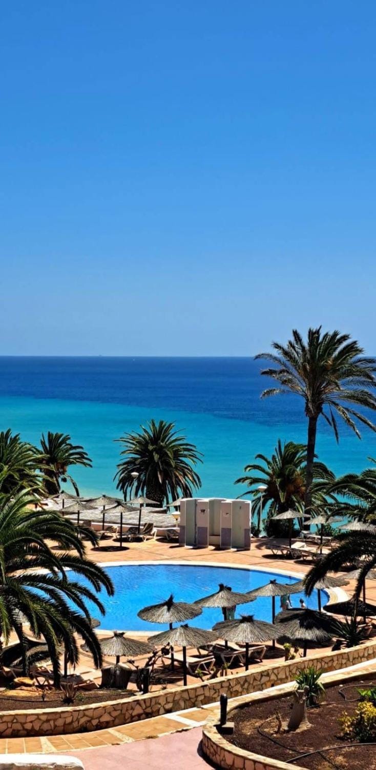 Ocean View Achacay Apartment - Pool & Sun Apartment in Los Cristianos