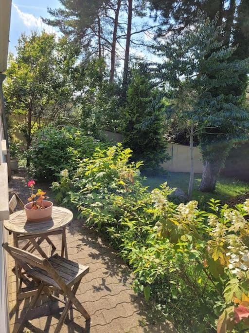 Cosy Home Apartment in Île-de-France