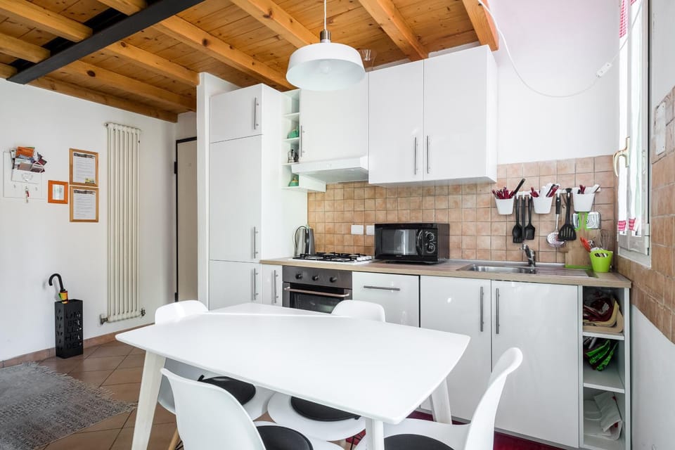 Property building, Kitchen or kitchenette, Living room