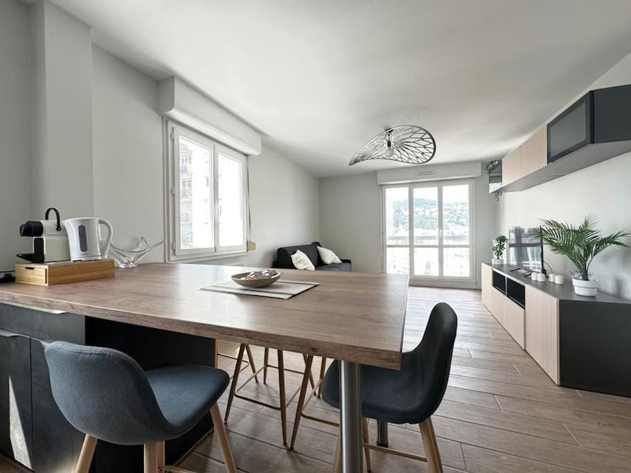 Jolie F3 Berthelot , Tout Equipé - WI-FI , CL-FD Berthelot 10eme Apartment in Clermont-Ferrand