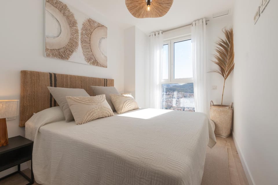 Unique Three-Bedroom Apartment in the Heart of Malaga Apartment in Malaga