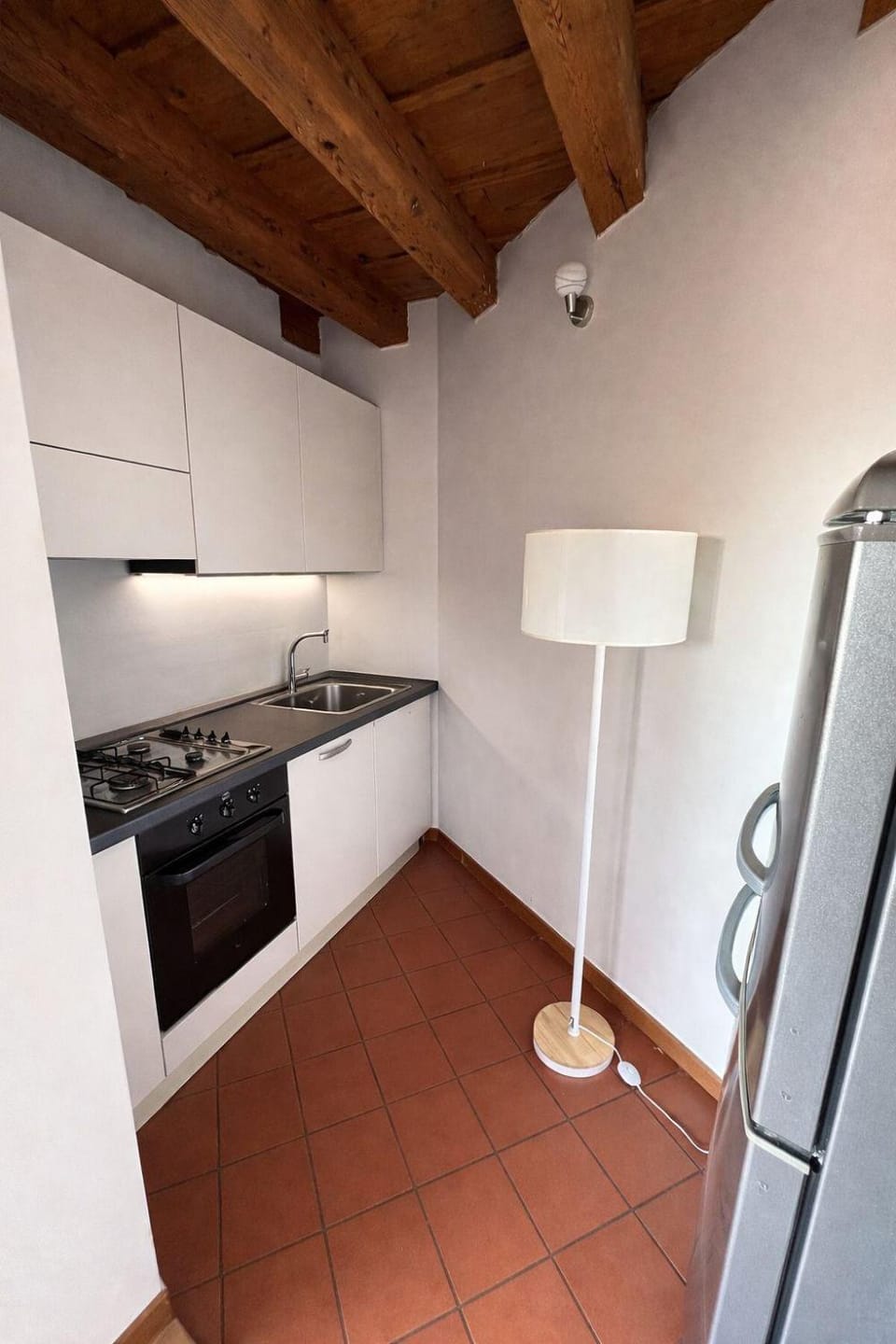 Kitchen or kitchenette, oven, stove