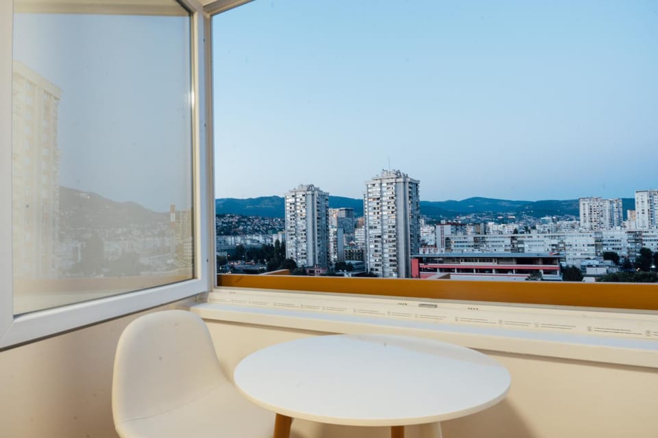 Day, Natural landscape, View (from property/room), Balcony/Terrace, City view