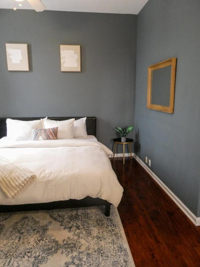 Telfair Place - 2BR Loft Overlooking Broughton Street Apartment in Savannah