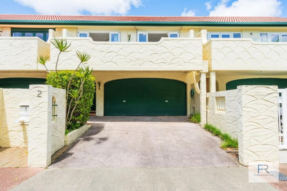 QV Stays Gorgeous Hideaway with Spanish Charm House in Auckland