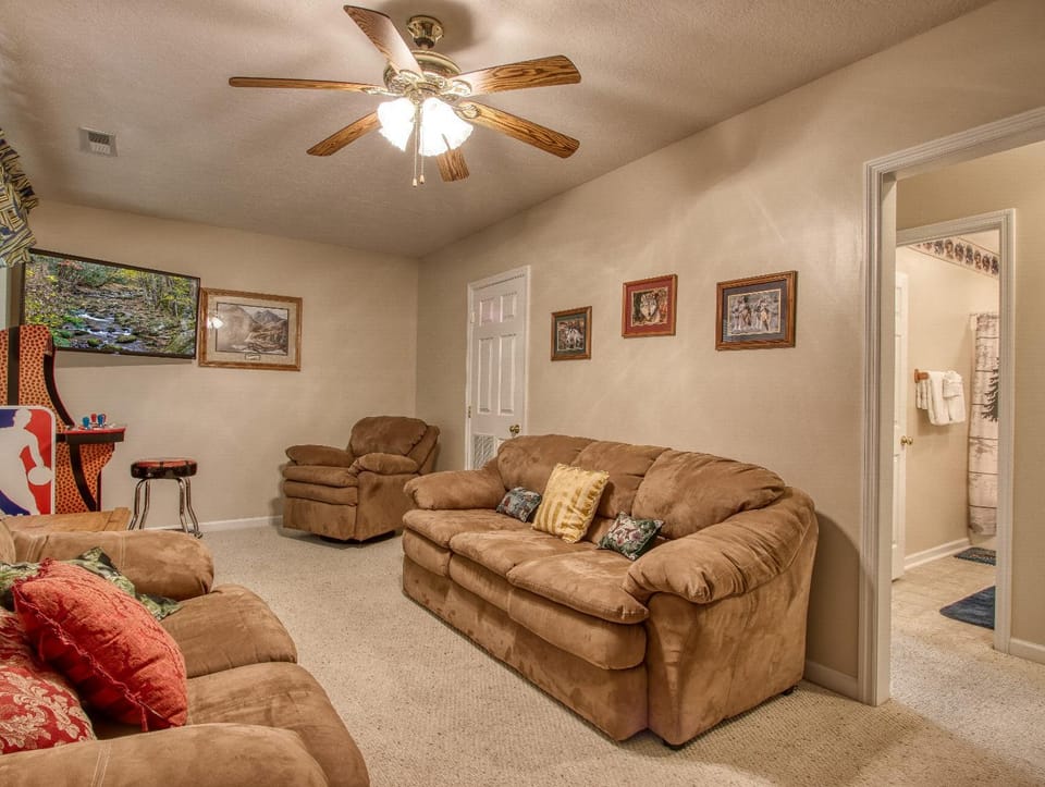 Game Room, TV and multimedia, Seating area