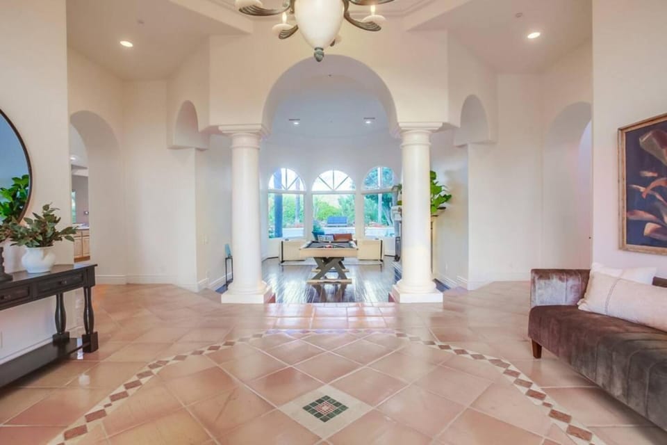 Poway Villa - Private Resort House in Poway